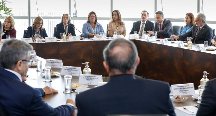 Corregedor eleitoral participa de reunião no TSE